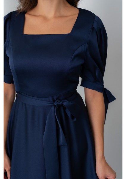 Kadın Lacivert Fiyonk Detay Midi Elbise fırsatları