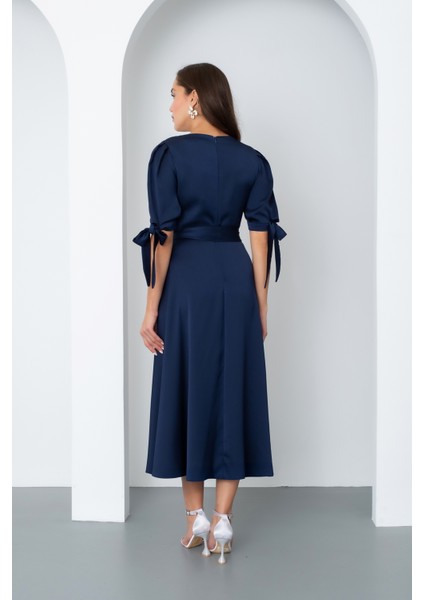 Kadın Lacivert Fiyonk Detay Midi Elbise indirimleri