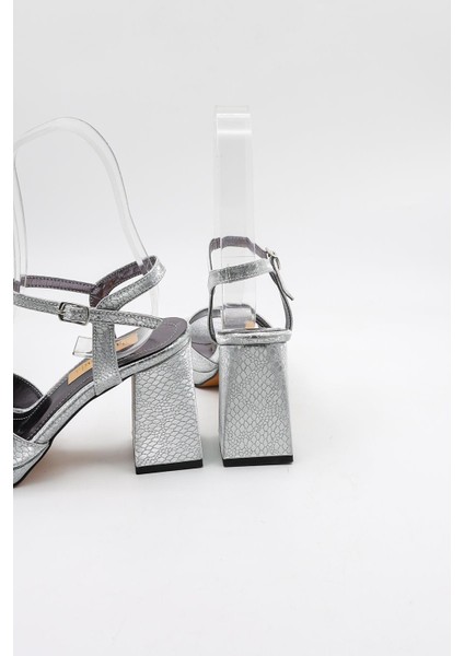 Kadın Çapraza Çapraz Abiye Ayakkabı PM08 Gümüş modelleri