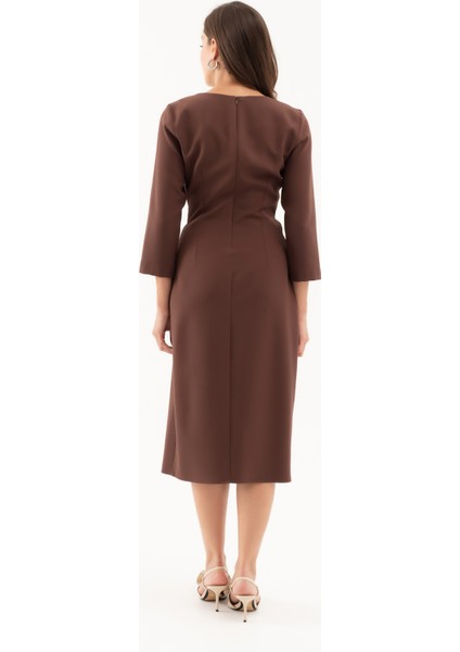 Kadın Kahverengi Bisiklet Yaka Aksesuar Detay Midi Davet Elbisesi fırsatları