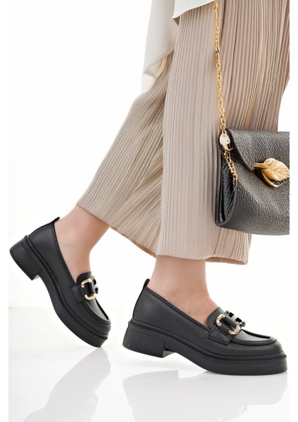 BAHRİNA KADIN ZİNCİR TOKA LOAFER AYAKKABI fırsatları