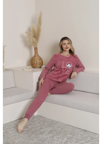 Kadın Pijama Takımı Peluş modelleri