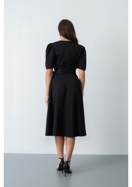 Kadın Siyah Balon Kol Midi Saten Elbise indirimleri