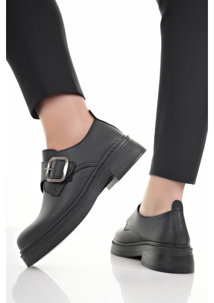 BAHRİNA Kadın Yandan Tokalı Makosen Loafer Ayakkabı