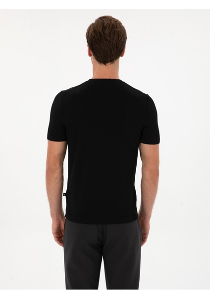 Erkek Siyah Slim Fit Bisiklet Yaka Triko T-shirt 50311875-VR046 indirimleri