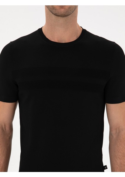 Erkek Siyah Slim Fit Bisiklet Yaka Triko T-shirt 50311875-VR046