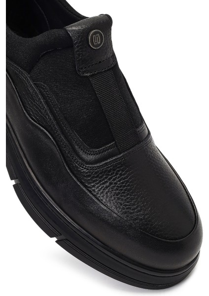 Erkek Siyah Bağcıklı Kalın Tabanlı Deri Casual Sneaker 25WFD677714