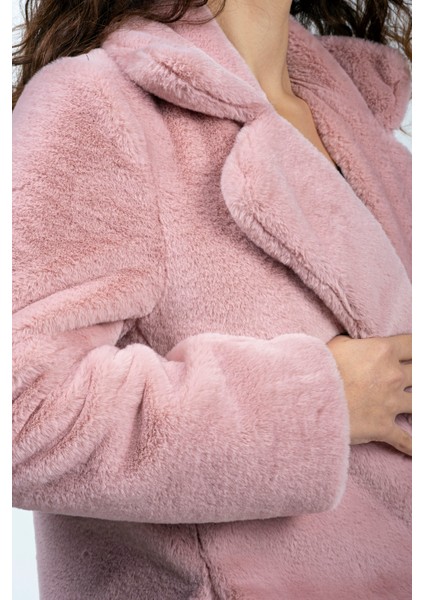 Ingiliz Yaka Peluş Kürk Manto