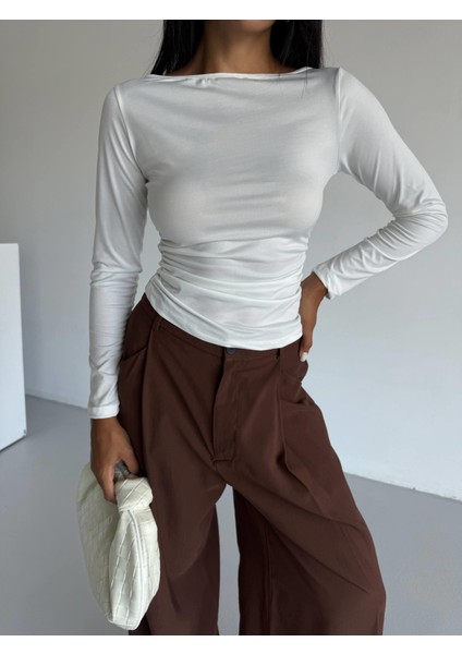 Kadın Uzun Kollu Beyaz Vücudu Saran Bluz