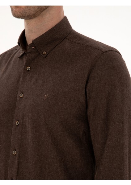 Erkek Koyu Kahverengi Slim Fit Pamuk Karışımlı Yakası Düğmeli Flanel Gömlek 50318243-VR084