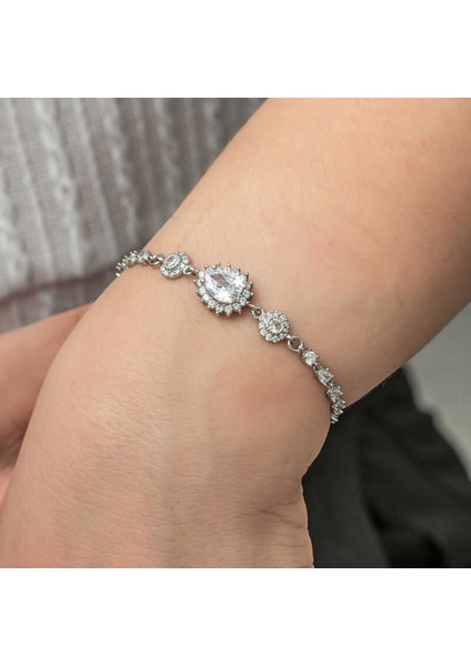 925 Ayar Gümüş Damla Su Yolu Kadın Bileklik T8768 fırsatları