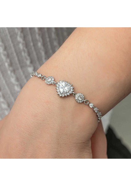 925 Ayar Gümüş Kalpli Su Yolu Kadın Bileklik T8771