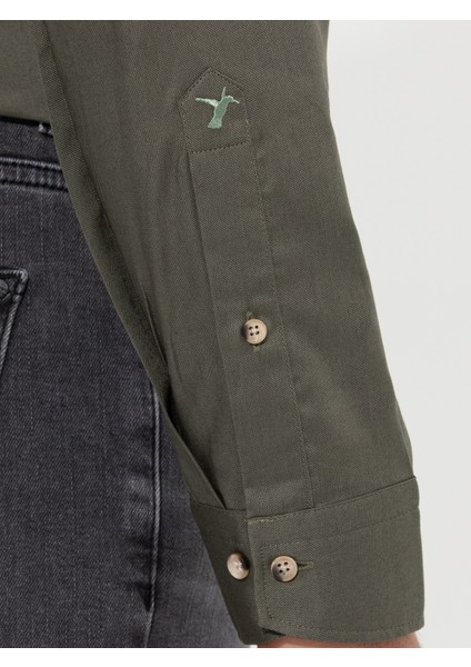 Erkek Koyu Haki Slim Fit Uzun Kollu Gömlek 50250841-VR111