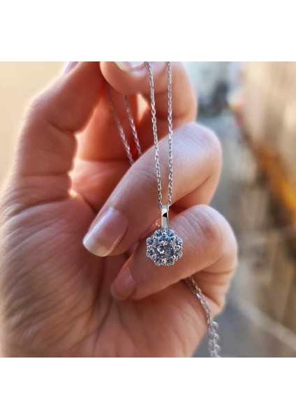 925 Ayar Gümüş Çiçek Kadın Gümüş Kolye T5140 fırsatları