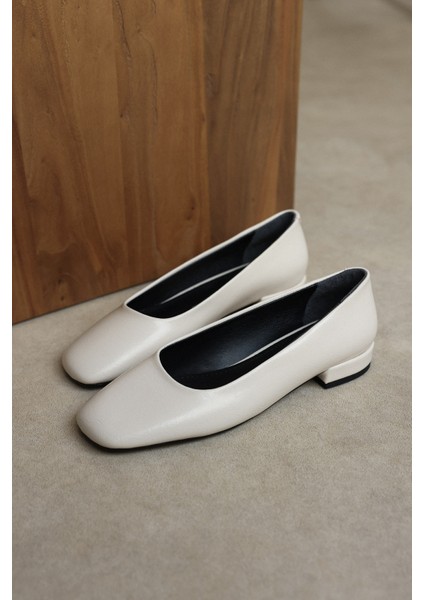 Babet 2530 - Mini Topuklu Kemik Kadın Babet fiyatları