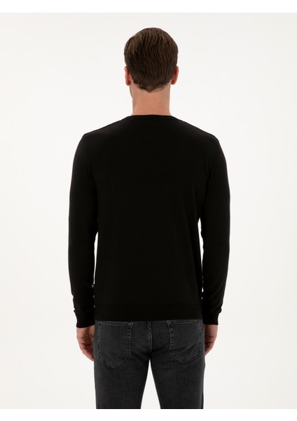 Erkek Siyah Slim Fit Pamuk Karışımlı Bisiklet Yaka Triko Kazak 50318982-VR046 indirimleri
