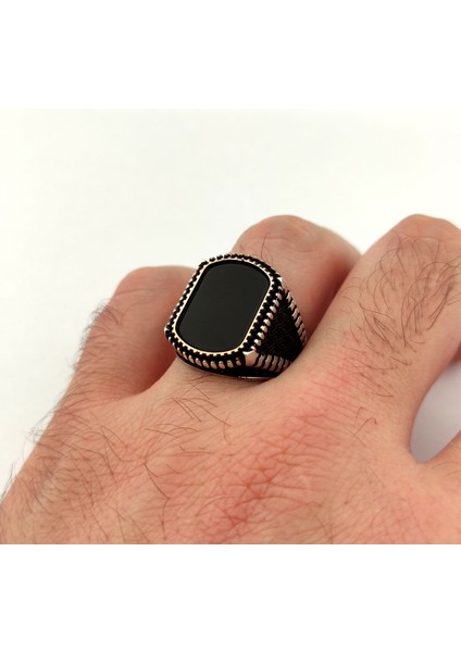 925 Ayar Gümüş Siyah Oniks Taşlı Selçuklu Desenli Erkek Yüzük modelleri