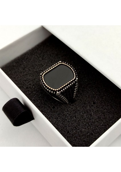 925 Ayar Gümüş Siyah Oniks Taşlı Selçuklu Desenli Erkek Yüzük indirimleri