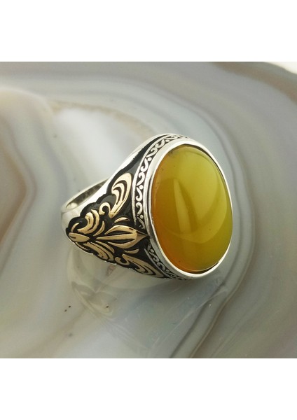 925 Ayar Gümüş Sarı Taşlı Zambak Işlemeli Erkek Yüzük