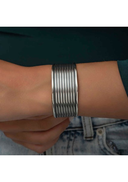 925 Ayar Gümüş Eskitme Desenli Kadın Bilezik T6857 modelleri