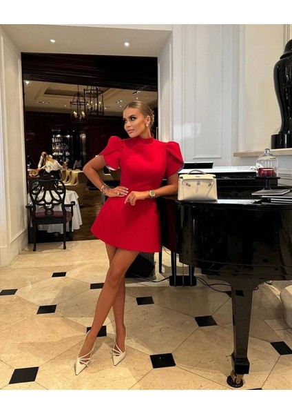 Kadın Atlas Kumaş Iç Astarlı Gizli Fermuarlı Inci Düğme Detaylı Mini Elbise indirimleri