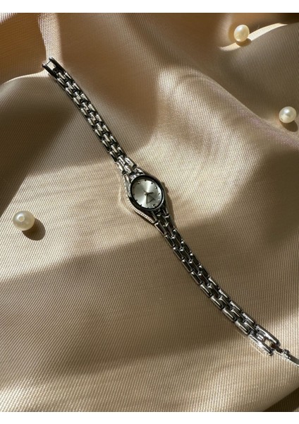 Bs Stıll Hasır Kordon Minimal Kadın Kol Saati Modern Gümüş Renk Vintage (Çok Küçük Modeldir) modelleri