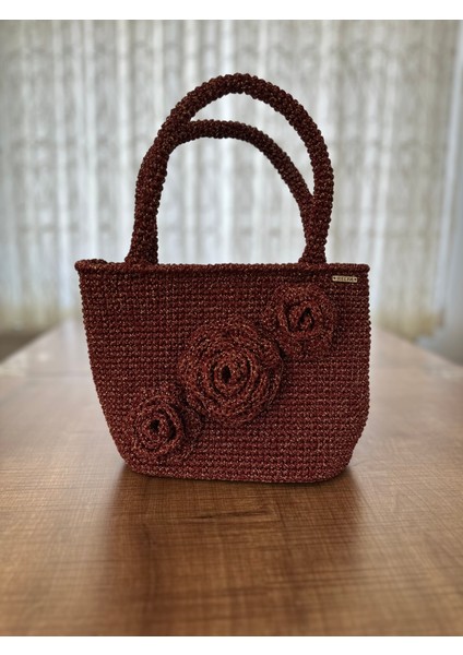 Kadın Bordo Tabanlı Askılı Simli El Örgüsü Omuz El Omuz Çantası En 27 cm Boy 20 cm Derinlik 11 cm
