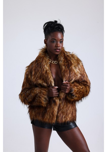 Geniş Yaka Kalın Kürk Mont Kaban