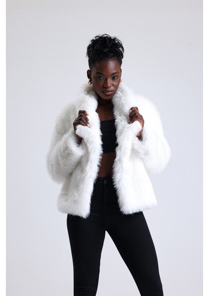 Geniş Yaka Kalın Kürk Mont Kaban modelleri