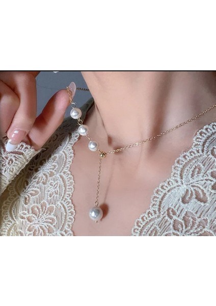 Şıklığınızı Tamamlayacak Inci Detaylı Kadın Kolye