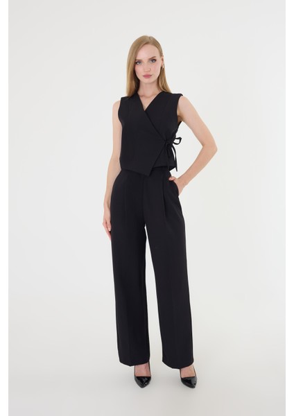 Kadın Yandan Bağlamalı Asimetrik Siyah Yelek Takım