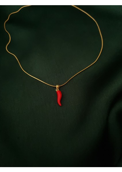 Gold Renk Kırmızı Şans Biberi Paslanmaz Çelik Kolye