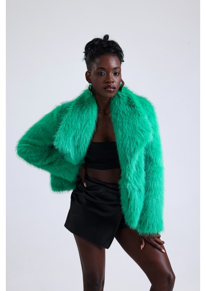 Geniş Yaka Kalın Kürk Mont Kaban modelleri