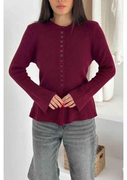Kadın Volanlı 12 Düğmeli Premium Triko Hırka – Zarif & Yumuşak Dokulu fırsatları