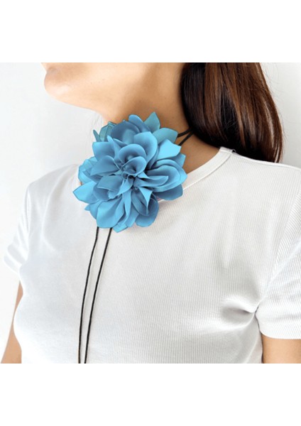 Şıklığınızı Tamamlayacak Çiçek Desenli Choker Kolye