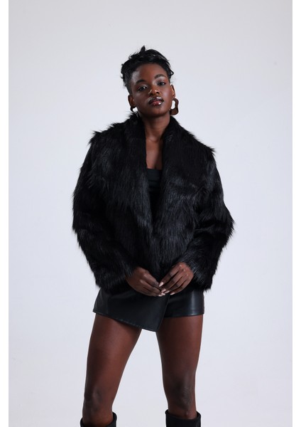 Geniş Yaka Kalın Kürk Mont Kaban