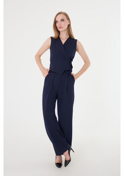 Kadın Yandan Bağlamalı Asimetrik Lacivert Yelek Takım