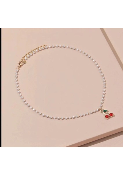 Şıklığınızı Tamamlayacak Taşlı Kiraz Model Inci Kolye