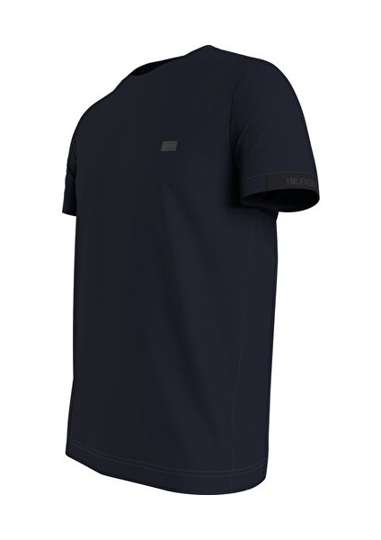 Erkek Tech Essentials T-Shirt fırsatları