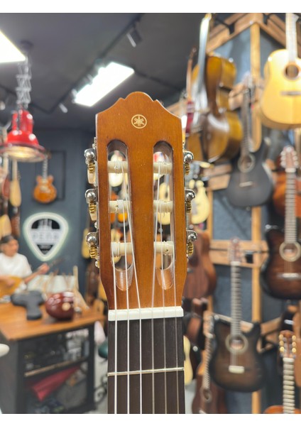 C40 Klasik Gitar Naylon Tellerle Parlak Doğal Renk 25.56 İnç Uzunluk indirimleri