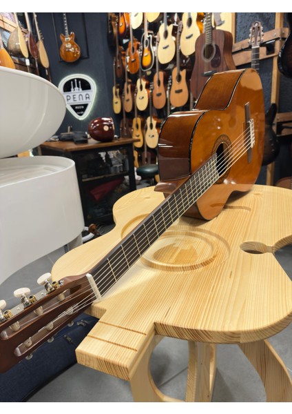 C40 Klasik Gitar Naylon Tellerle Parlak Doğal Renk 25.56 İnç Uzunluk