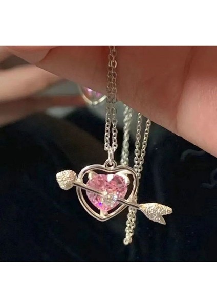 Şıklığı ve Zarafeti Bir Arada Sunan Taşlı Kolye indirimleri