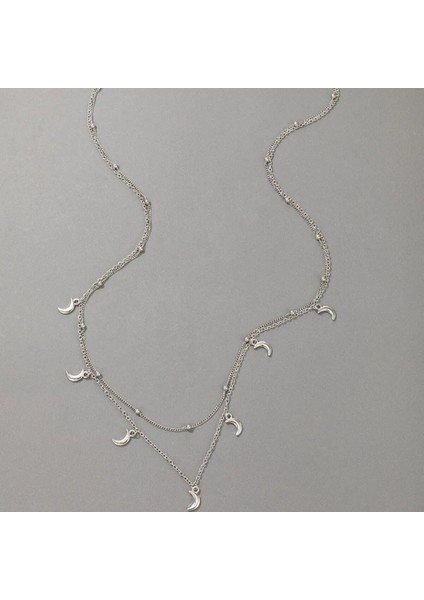 Şıklığı ve Zarafeti Yansıtan Aylı Zincir Kolye