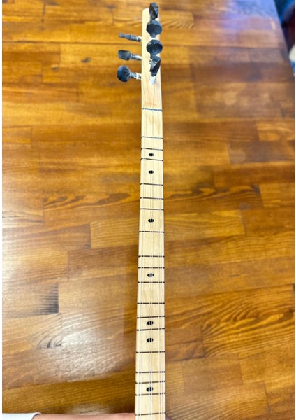 Kısa Sap Yarı Profesyonel Maun Bağlama Jak Girişli