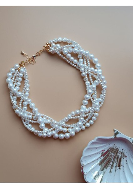 Şıklığınızı Tamamlayan Beyaz Inci Zincir Kolye