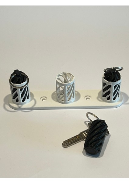 Spiral Tasarımlı Anahtarlık Askısı – Manyetik 3’lü Duvar Tipi Organizer Set