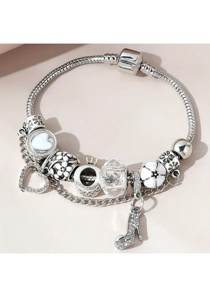 Pandora Tarz , Stiletto Şık Sevgi Temalı Charmlı Bileklik, Ahşap Kutu Içerisinde