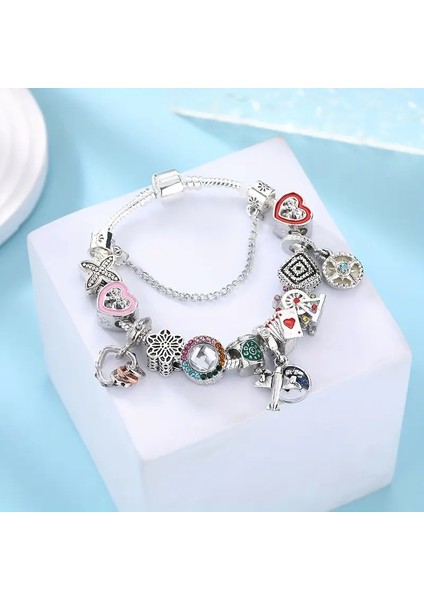 Pandora Tarz , Şans Seyahat Temalı Charmlı Bileklik, Ahşap Kutu Içerisinde modelleri