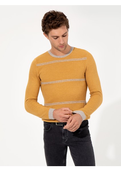 Erkek Sarı Slim Fit Yün Karışımlı Bisiklet Yaka Triko Kazak 50258829-VR044 fırsatları