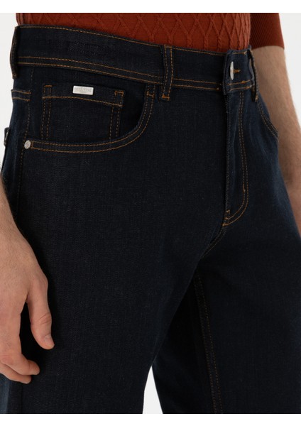 Erkek Lacivert Slim Fit Pamuk Karışımlı Jean Pantolon 50314011-VR033